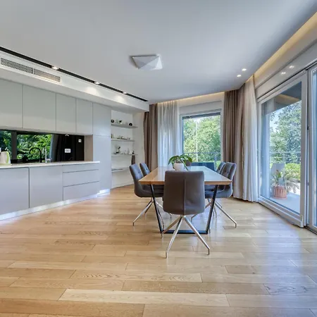 Ziza-2 By Interhome אופטיה